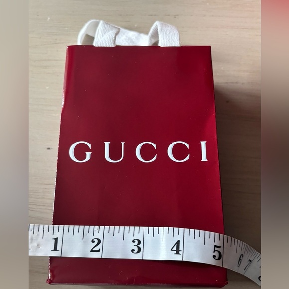 Gucci Burgundy Gift Bag with White Handle - Picture 4 of 5